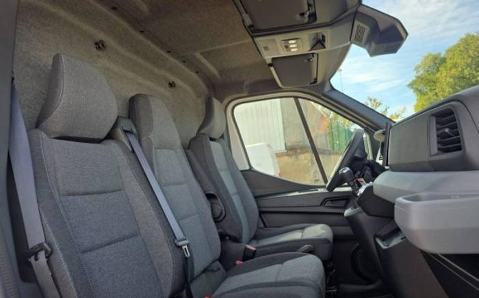 RENAULT MASTER FOURGON BLUE DCI 130 L2H2 3T5 TR EXTRA