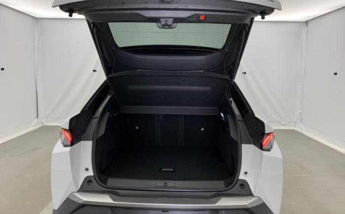 PEUGEOT 3008 HYBRID 145 E-DCS6 GT