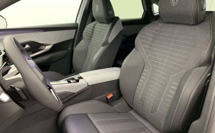 PEUGEOT 3008 HYBRID 145 E-DCS6 GT