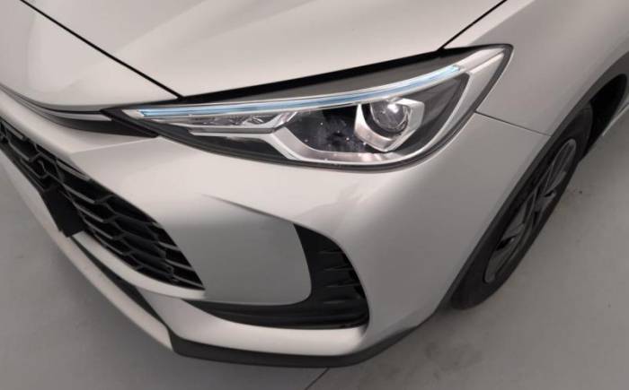 MG ZS 1.5 l hybrid+ 197 ch standard