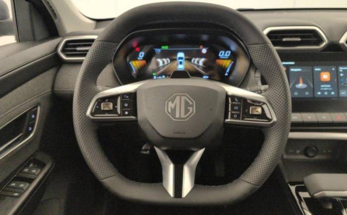MG ZS 1.5 l hybrid+ 197 ch standard