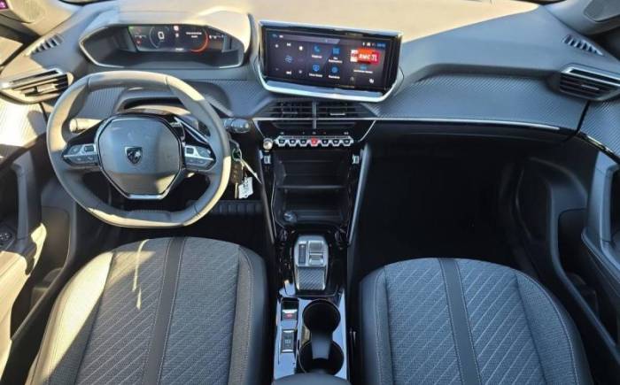 PEUGEOT 2008 HYBRID 145 E-DCS6 ALLURE