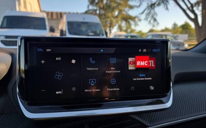 PEUGEOT 2008 HYBRID 145 E-DCS6 ALLURE