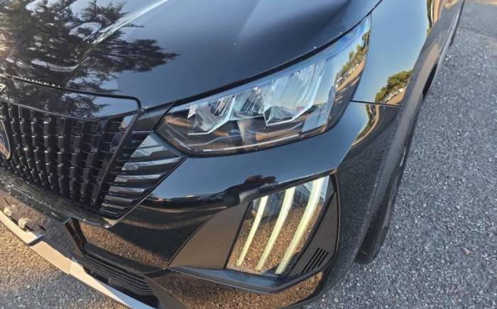 PEUGEOT 2008 HYBRID 145 E-DCS6 ALLURE