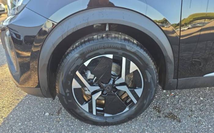 PEUGEOT 2008 HYBRID 145 E-DCS6 ALLURE