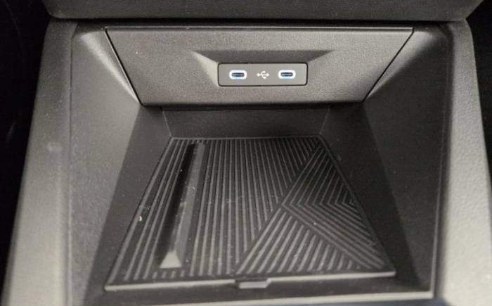 RENAULT Clio 6 E-TECH FULL HYBRID 160 CH TECHNO