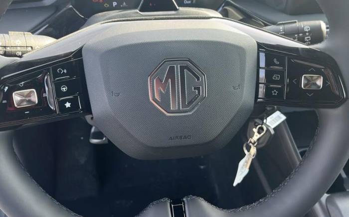 MG MG3 1.5 L HYBRID+ 195 CH STANDARD