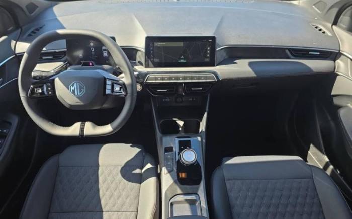 MG MG3 1.5 L HYBRID+ 195 CH LUXURY