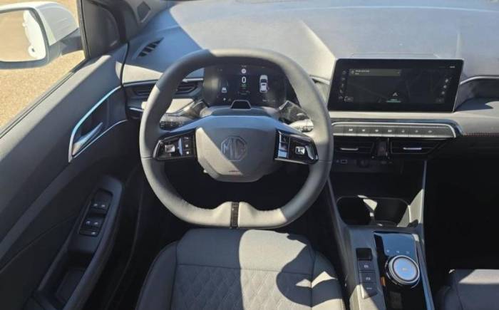 MG MG3 1.5 L HYBRID+ 195 CH LUXURY