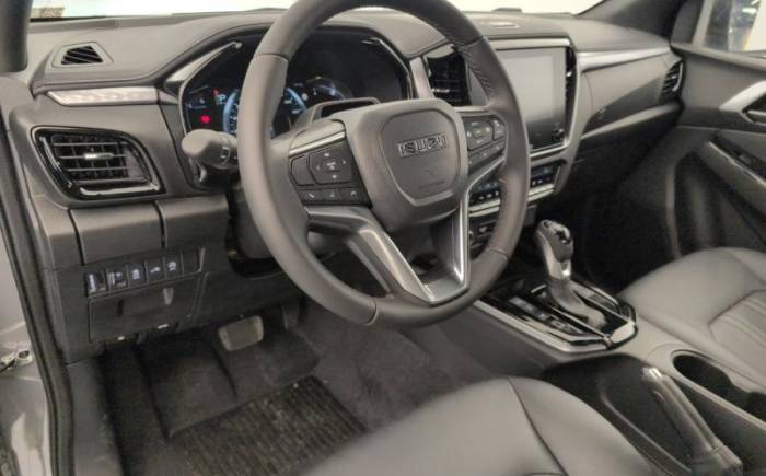 ISUZU D-MAX Crew cabine a t prestige 4 places
