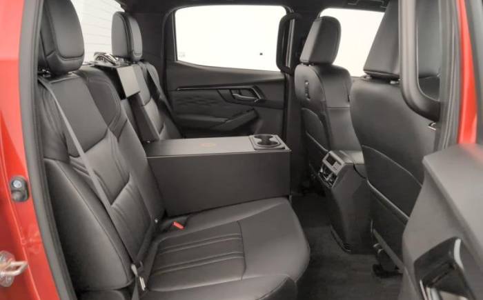 ISUZU D-MAX Crew cabine a t nitro sport 4 places