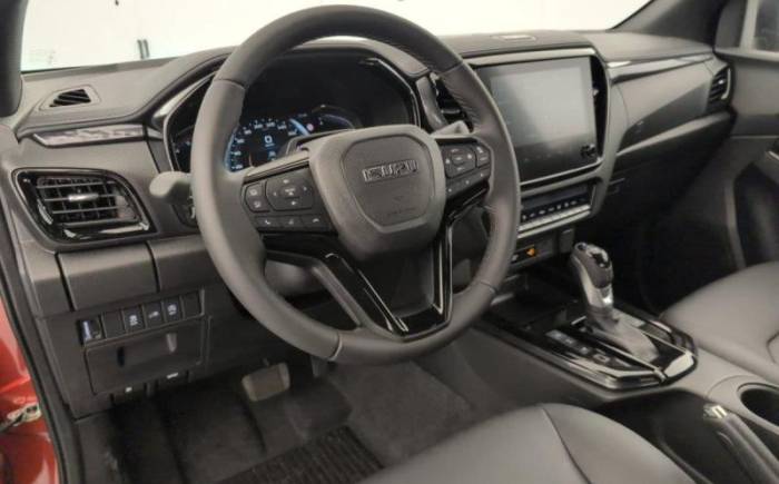 ISUZU D-MAX Crew cabine a t nitro sport 4 places