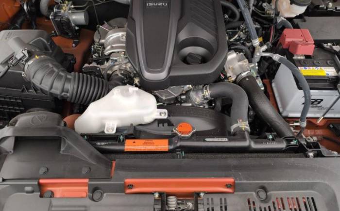 ISUZU D-MAX Crew cabine a t nitro sport 4 places
