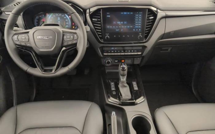 ISUZU D-MAX Crew cabine a t nitro sport 4 places