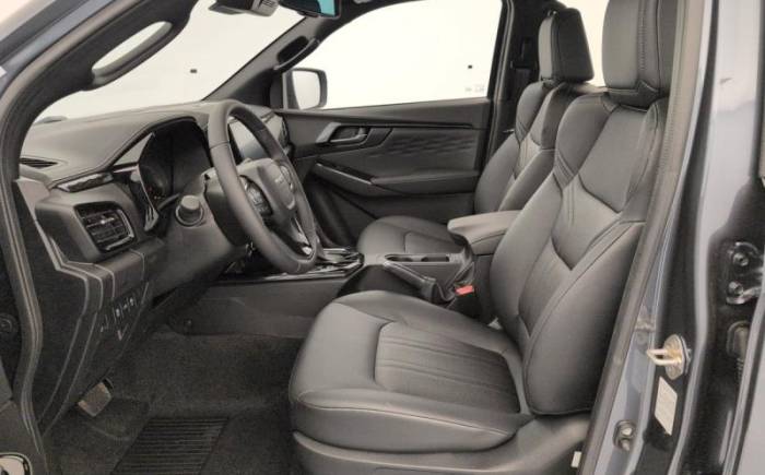 ISUZU D-MAX Crew cabine a t nitro sport 4 places