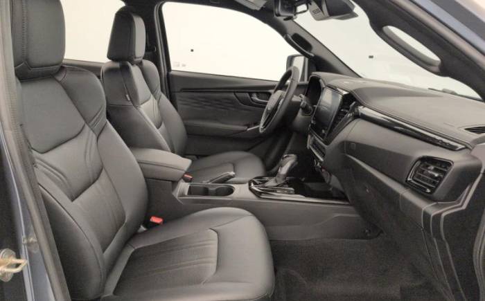 ISUZU D-MAX Crew cabine a t nitro sport 4 places
