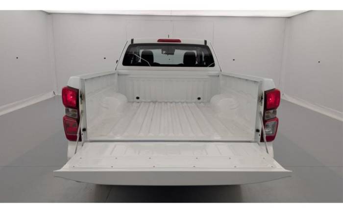 ISUZU D-MAX 2.2L SPACE CABINE M T EVOLUTION