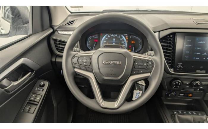 ISUZU D-MAX 2.2L SPACE CABINE M T EVOLUTION