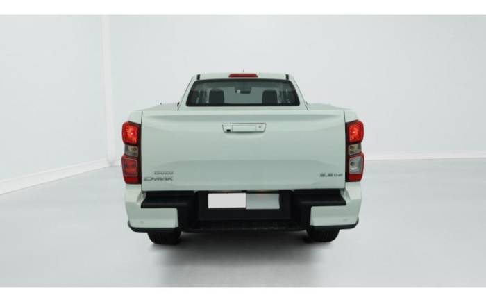 ISUZU D-MAX 2.2L SPACE CABINE M T EVOLUTION