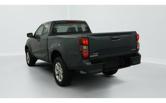 ISUZU D-MAX 2.2L SPACE CABINE M T EVOLUTION