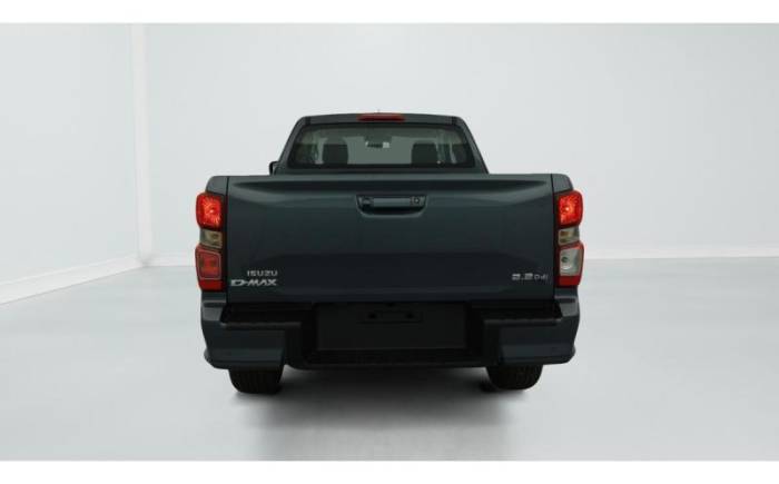 ISUZU D-MAX 2.2L SPACE CABINE M T EVOLUTION