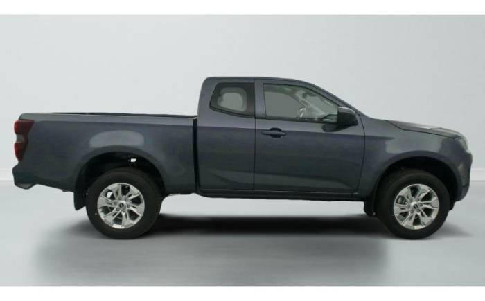 ISUZU D-MAX 2.2L SPACE CABINE M T EVOLUTION