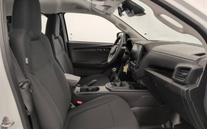 ISUZU D-MAX 2.2L SPACE CABINE M T B-STRONG TO WORK