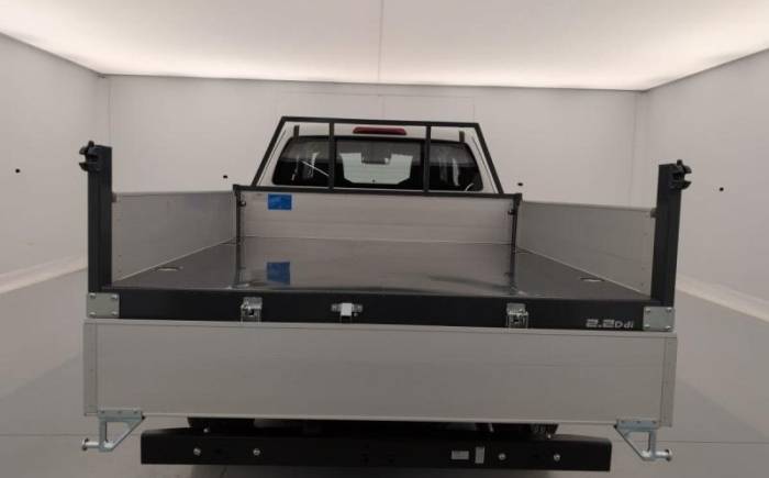 ISUZU D-MAX 2.2L SPACE CABINE M T B-STRONG TO WORK