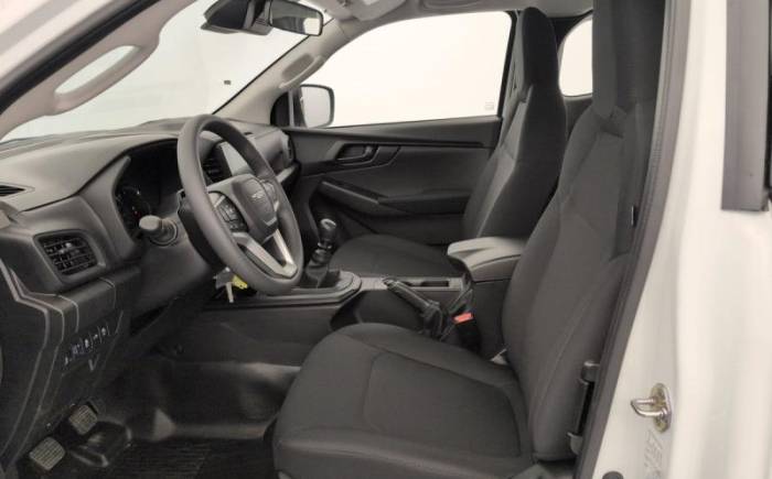 ISUZU D-MAX 2.2L SPACE CABINE M T B-STRONG TO WORK