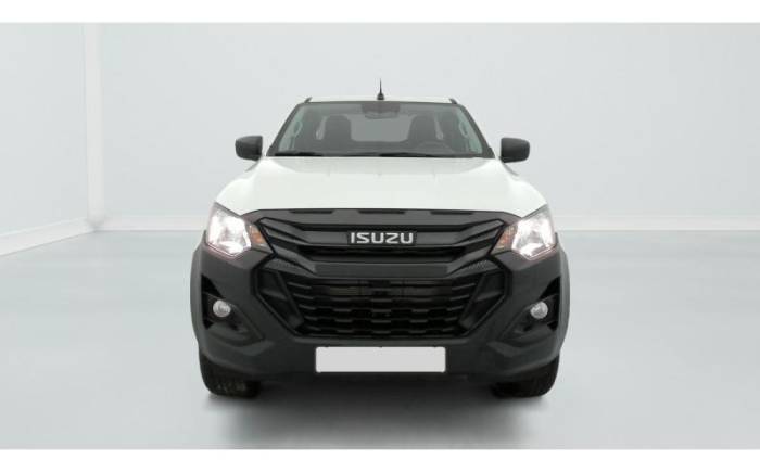 ISUZU D-MAX 2.2L SPACE CABINE M T B-STRONG TO WORK