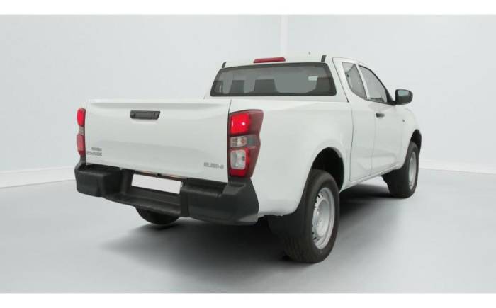 ISUZU D-MAX 2.2L SPACE CABINE M T B-STRONG