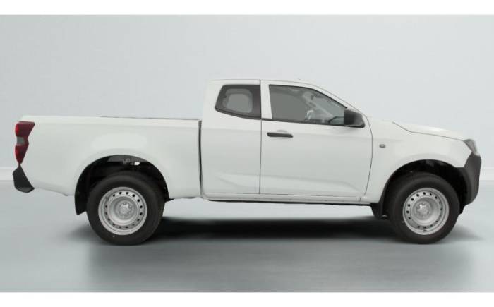 ISUZU D-MAX 2.2L SPACE CABINE M T B-STRONG