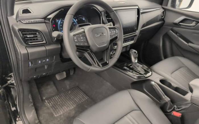 ISUZU D-MAX 2.2L SPACE CABINE A T NITRO SPORT