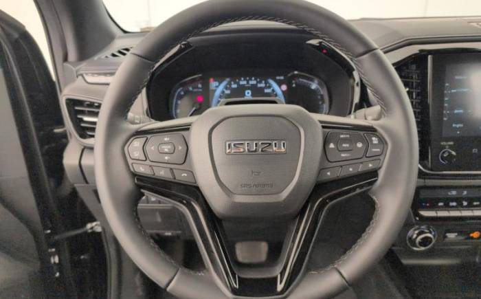 ISUZU D-MAX 2.2L SPACE CABINE A T NITRO SPORT