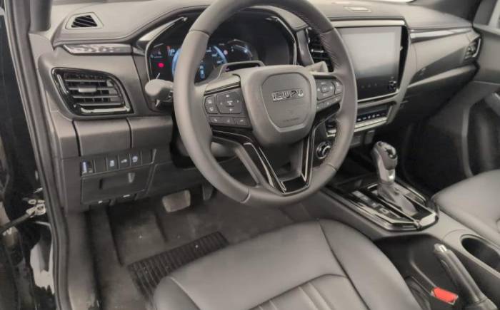 ISUZU D-MAX 2.2L SPACE CABINE A T NITRO SPORT