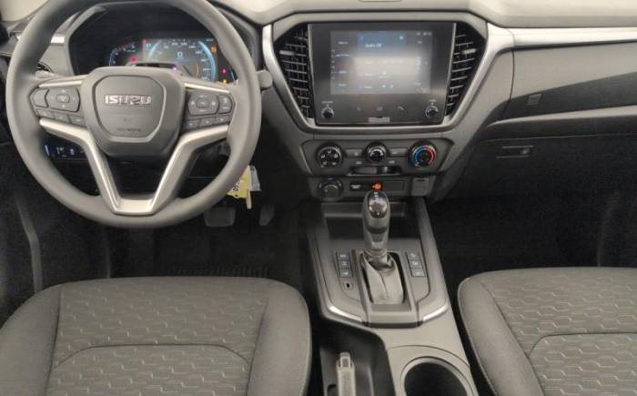 ISUZU D-MAX 2.2L SPACE CABINE A T EVOLUTION