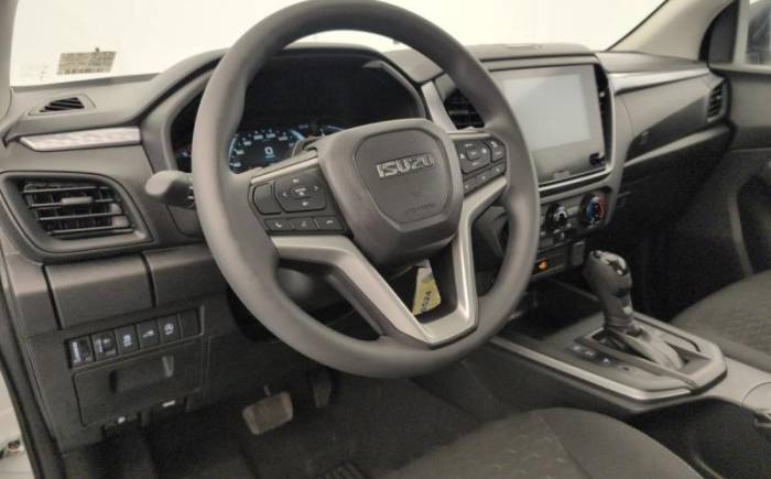 ISUZU D-MAX 2.2L SPACE CABINE A T EVOLUTION