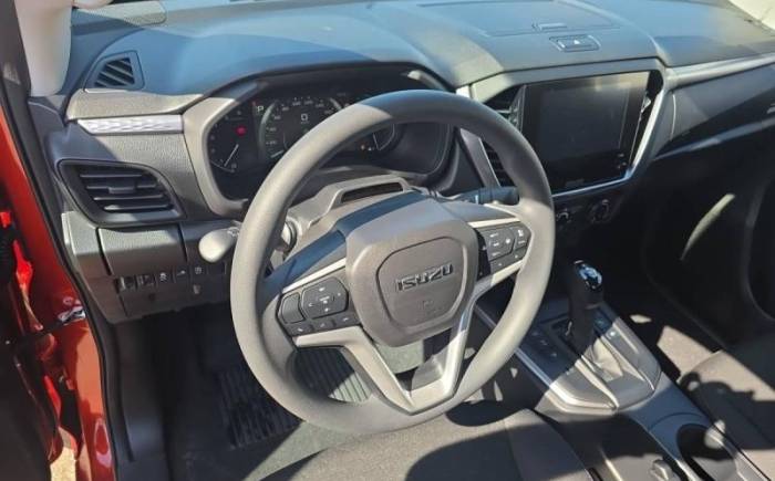 ISUZU D-MAX 2.2l space cabine a t evolution