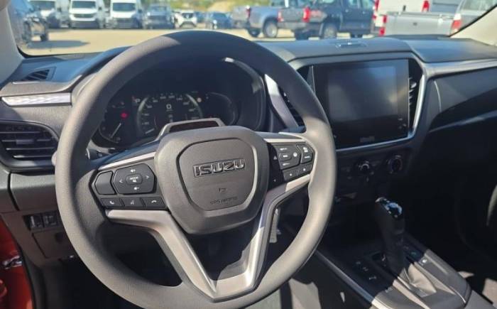 ISUZU D-MAX 2.2l space cabine a t evolution