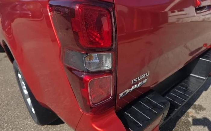 ISUZU D-MAX 2.2l space cabine a t evolution