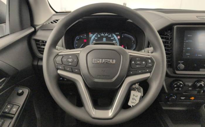 ISUZU D-MAX 2.2L SPACE CABINE A T B-STRONG