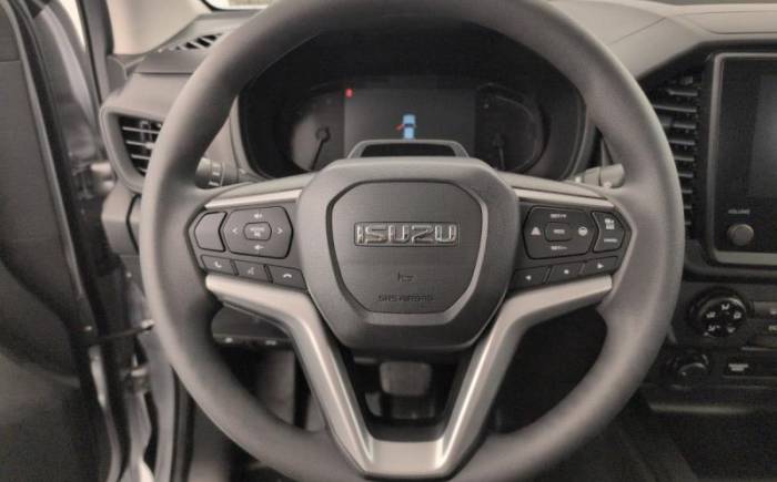 ISUZU D-MAX 2.2L SPACE CABINE A T B-STRONG