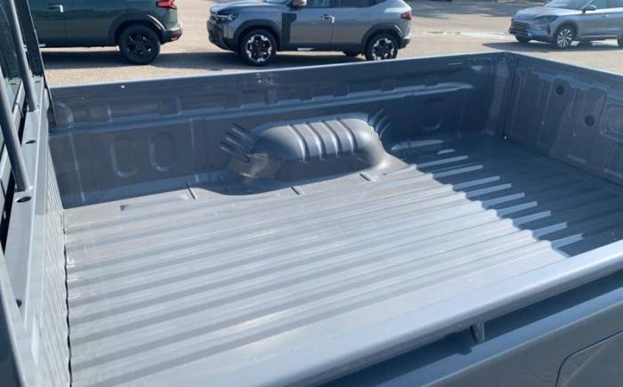 ISUZU D-MAX 2.2L SINGLE CABINE M T B-STRONG