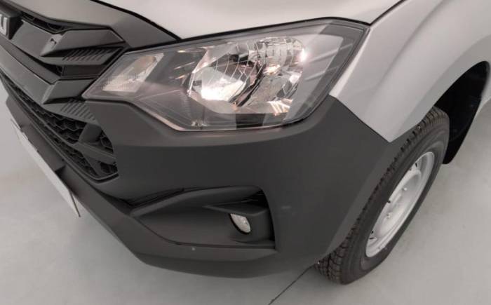 ISUZU D-MAX 2.2L SINGLE CABINE M T B-STRONG