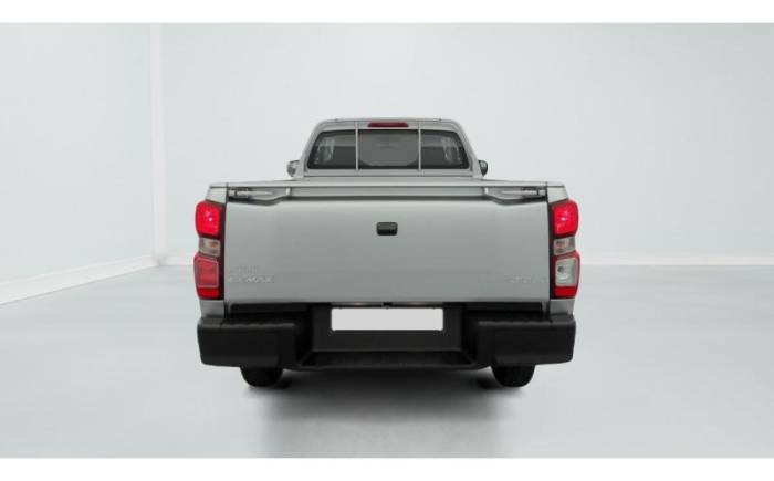 ISUZU D-MAX 2.2L SINGLE CABINE M T B-STRONG