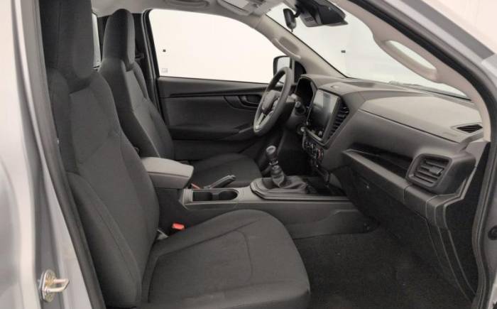 ISUZU D-MAX 2.2L SINGLE CABINE M T B-STRONG