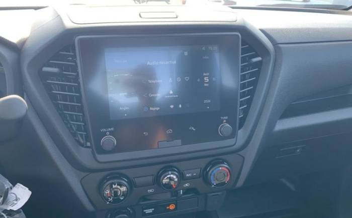 ISUZU D-MAX 2.2L SINGLE CABINE A T B-STRONG