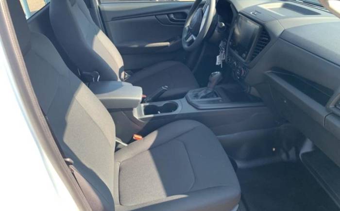 ISUZU D-MAX 2.2L SINGLE CABINE A T B-STRONG