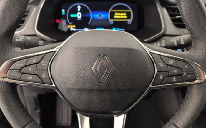 RENAULT CAPTUR E-TECH FULL HYBRID 160 CH TECHNO