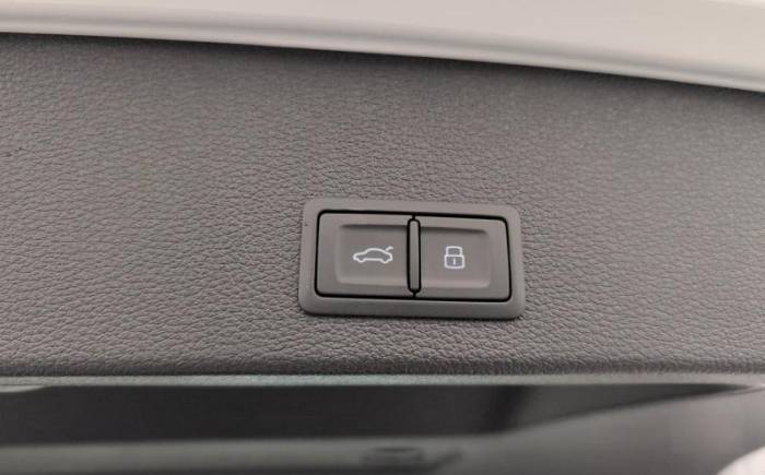 AUDI Q2 35 TFSI 150 S TRONIC 7 S LINE